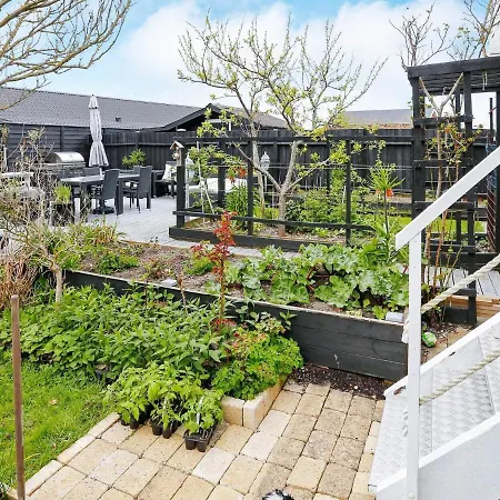 6 Person In Otterup-by Traum